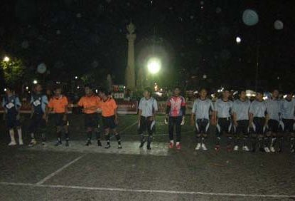 futsal gresik 415x282 » Turnamen Futsal Bupati Gresik 2009, layakkah?